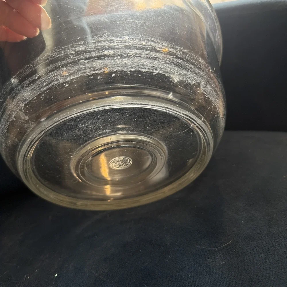 Pyrex item has